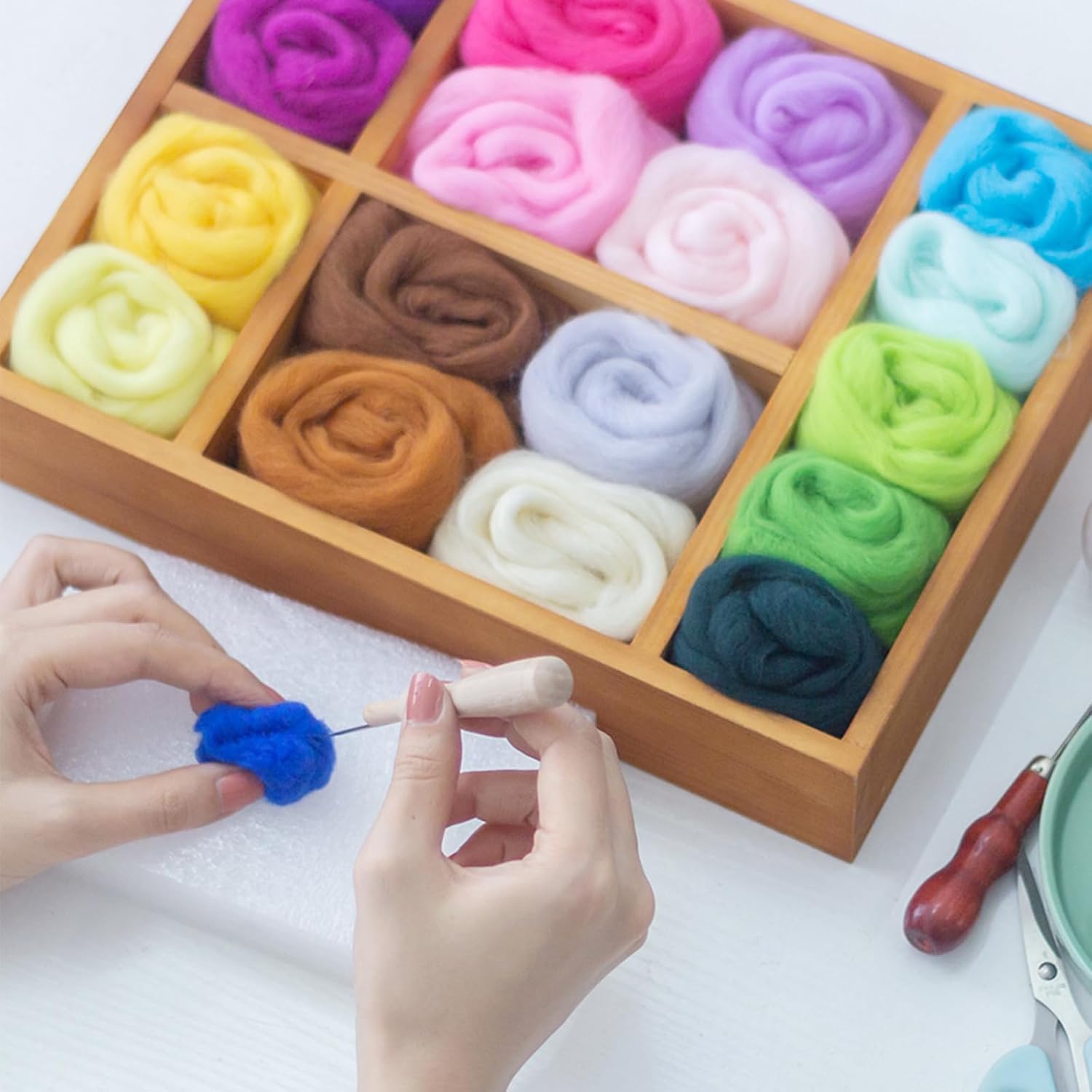 専用ページ　寒くてお布団から出られないよ　羊毛フェルト 専用ページ 寒くてお布団から出られないよ 羊毛フェルト